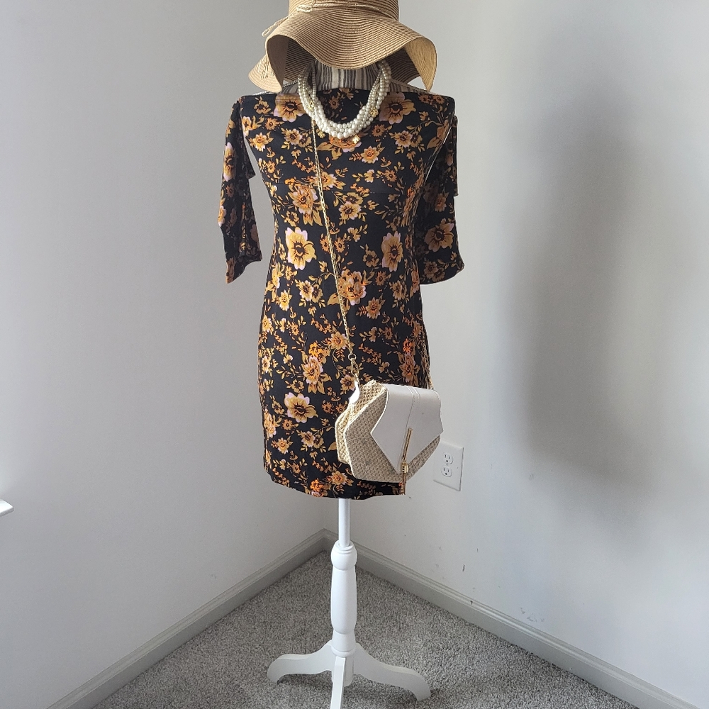 NWT Lascana mini body con floral dress, Size 6